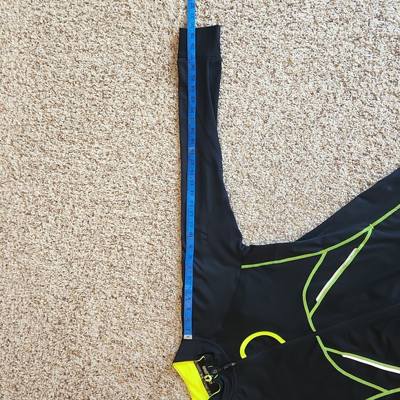 Under Armour - Jacket - Medium - Picture 7 of 12